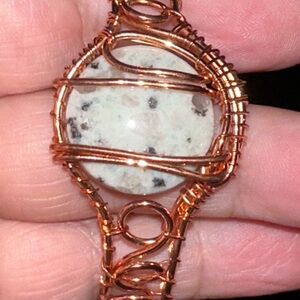 KIWI STONE BRACELET